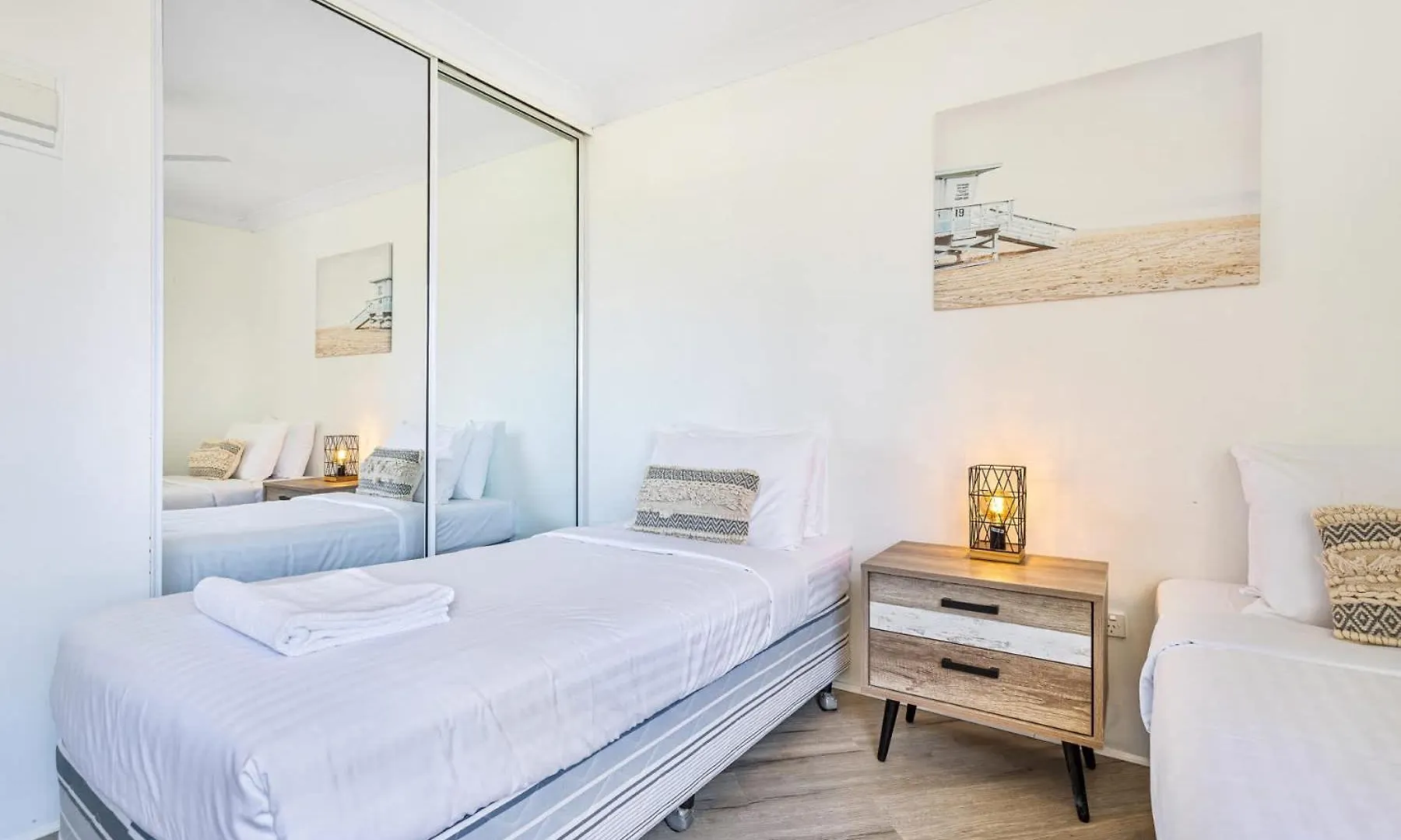 Surfers Paradise Riverfront Apartment Gold Coast