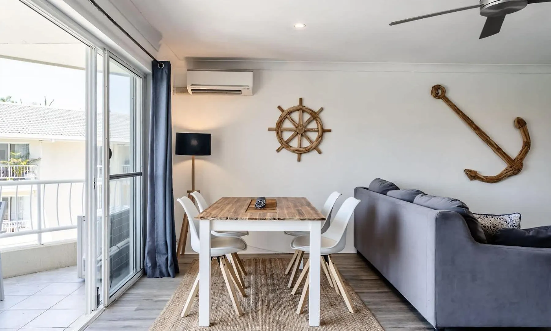 Surfers Paradise Riverfront Apartment Gold Coast