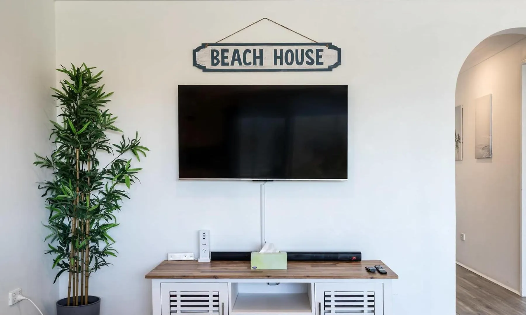 Surfers Paradise Riverfront Apartment Gold Coast