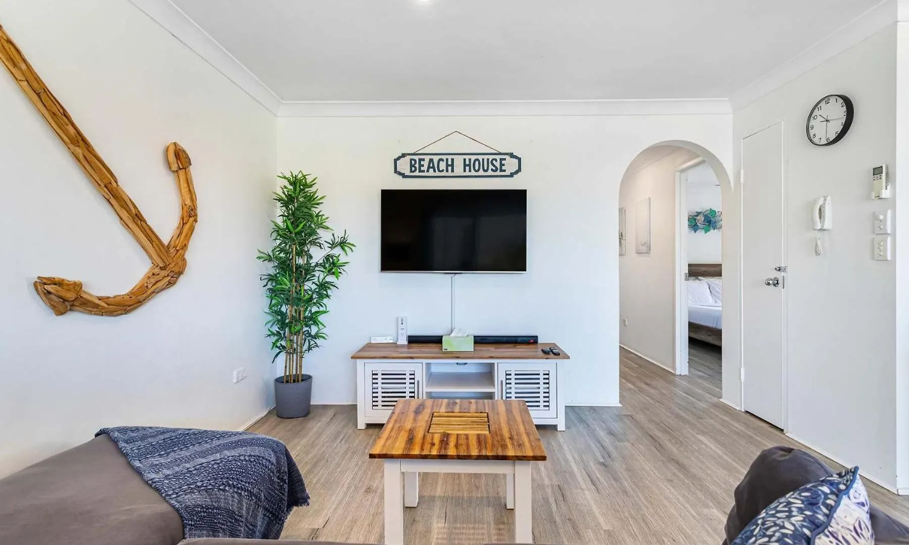 Surfers Paradise Riverfront Apartment Gold Coast
